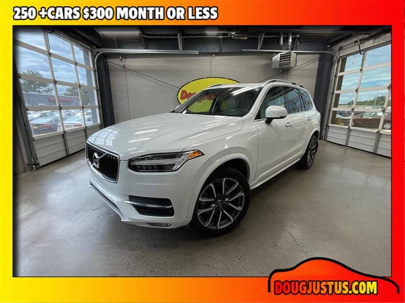 2019 Volvo XC90 Momentum, photo 1 of 11
