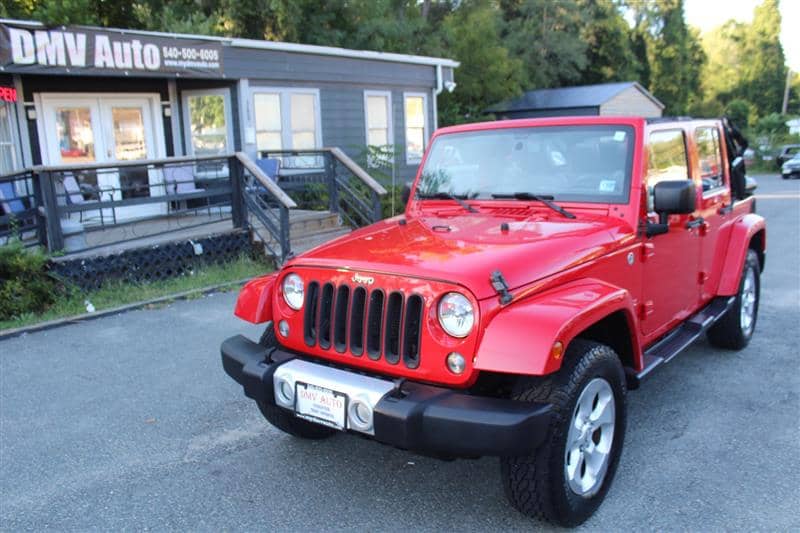 2015 Jeep Wrangler Unlimited Sahara, photo 1 of 11