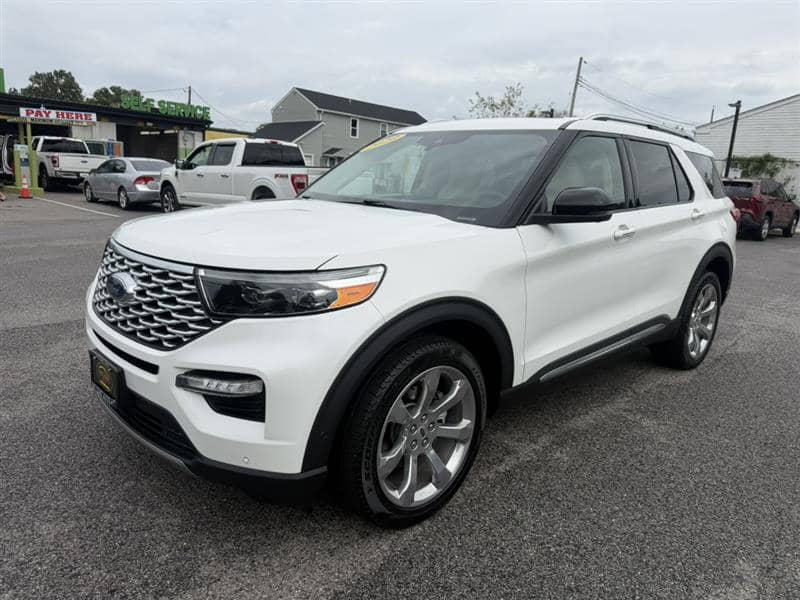 2020 Ford Explorer Platinum, photo 1 of 11