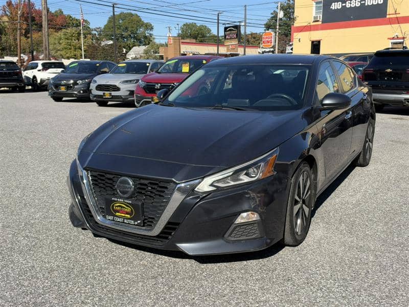 2022 Nissan Altima 2.5 SV, photo 1 of 11
