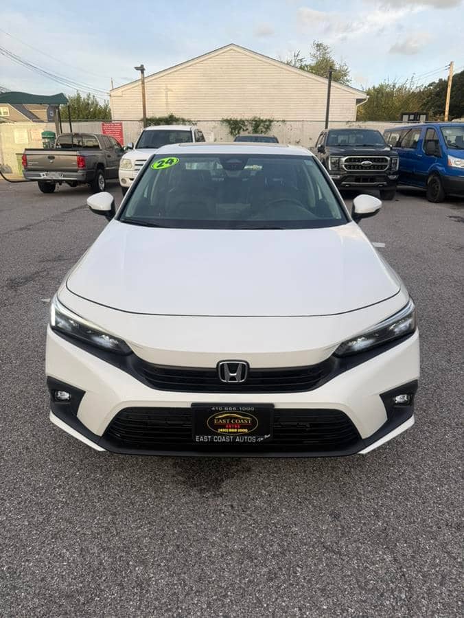 2024 Honda Civic Touring, photo 1 of 11