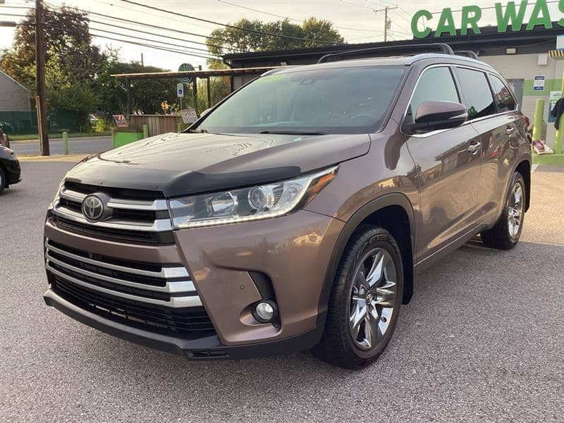 2017 Toyota Highlander Limited, photo 1 of 11
