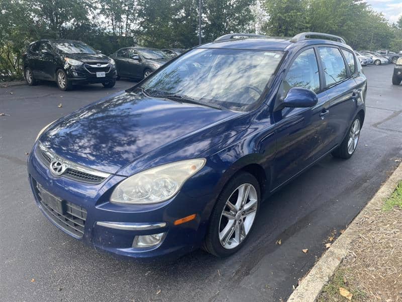 2011 Hyundai Elantra Touring SE, photo 1 of 11