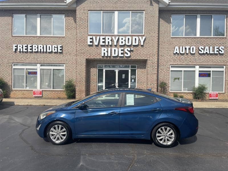2015 Hyundai Elantra SE, photo 1 of 11