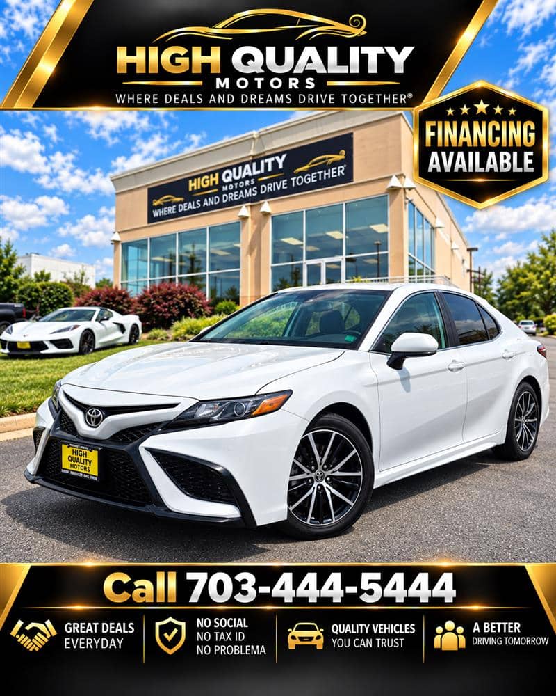 2021 Toyota Camry SE, photo 1 of 11
