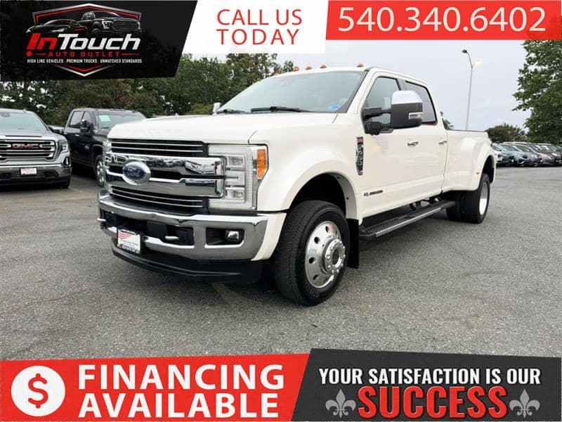 2018 Ford F-450 Lariat Crew Cab 4WD w/ Navigation System and Moonroof, photo 1 of 11