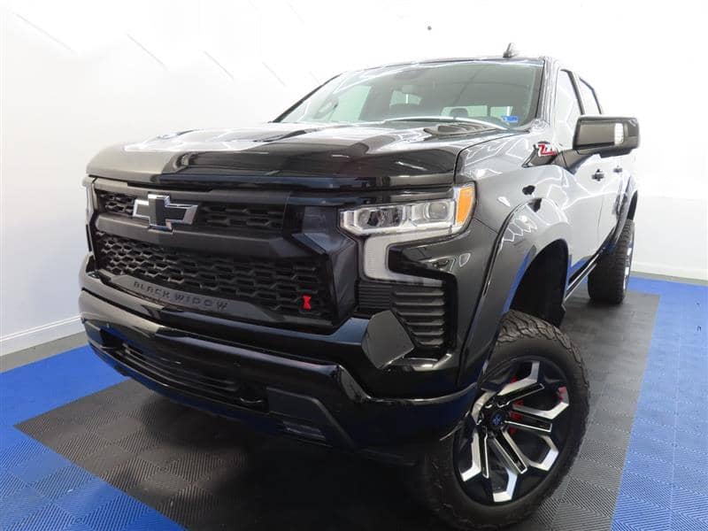 2024 Chevrolet Silverado 1500, photo 1 of 11