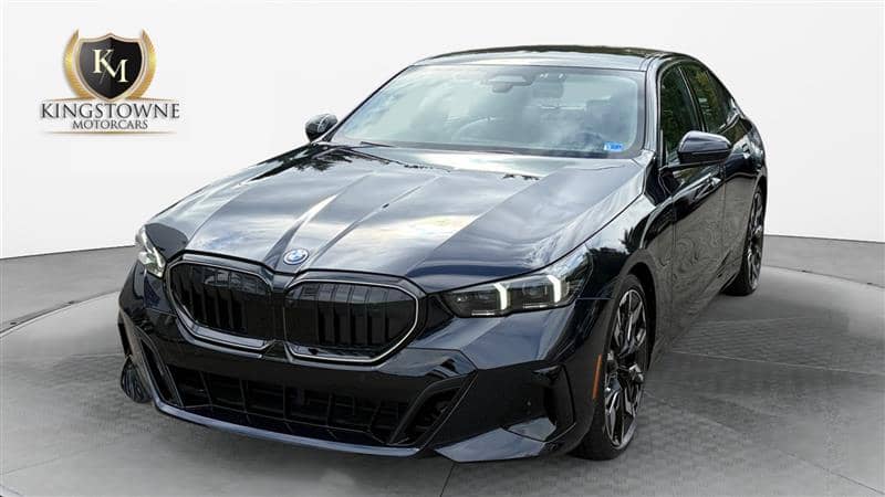 2026 BMW 5 Series 550e xDrive, photo 1 of 11