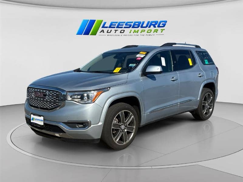 2017 GMC Acadia Denali, photo 1 of 11