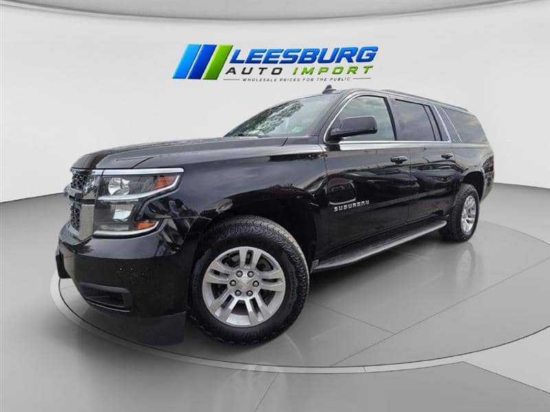 2015 Chevrolet Suburban LT, photo 1 of 11