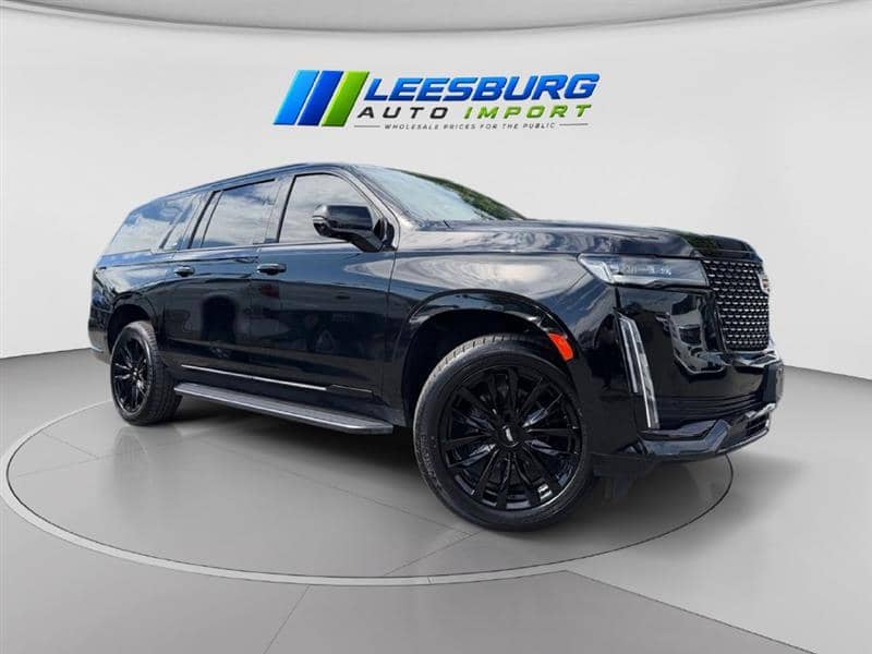 2022 Cadillac Escalade ESV Luxury, photo 1 of 11