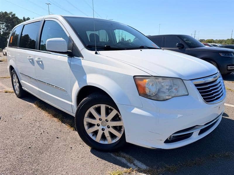 2014 Chrysler Town and Country Touring, photo 1 of 11