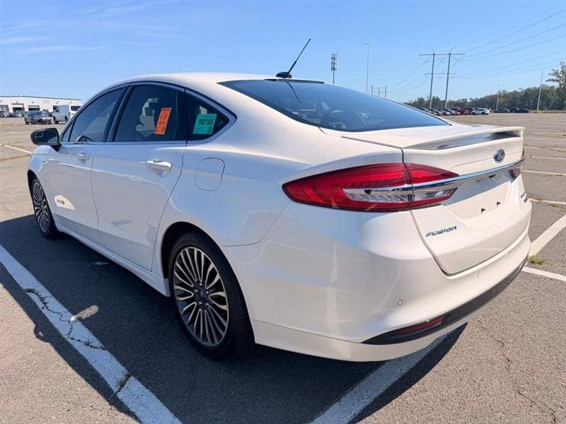 2018 Ford Fusion Hybrid Titanium, photo 1 of 11