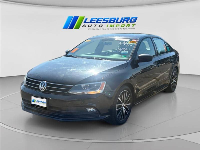2016 Volkswagen Jetta 1.8T Sport, photo 1 of 11