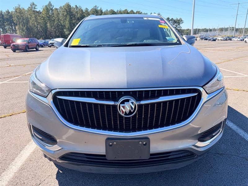 2019 Buick Enclave Essence, photo 1 of 11