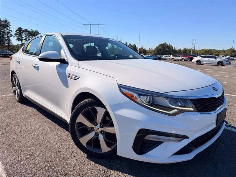 2020 Kia Optima S, photo 1 of 11