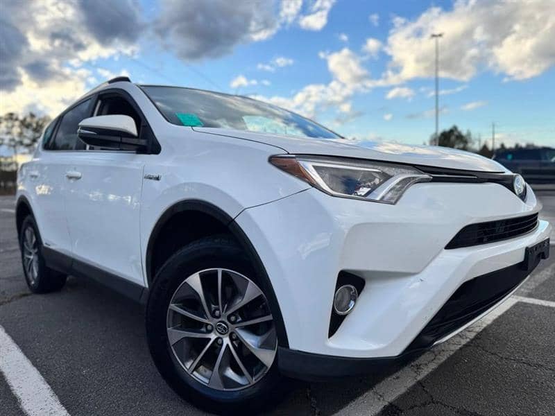 2018 Toyota RAV4 Hybrid, photo 1 of 11