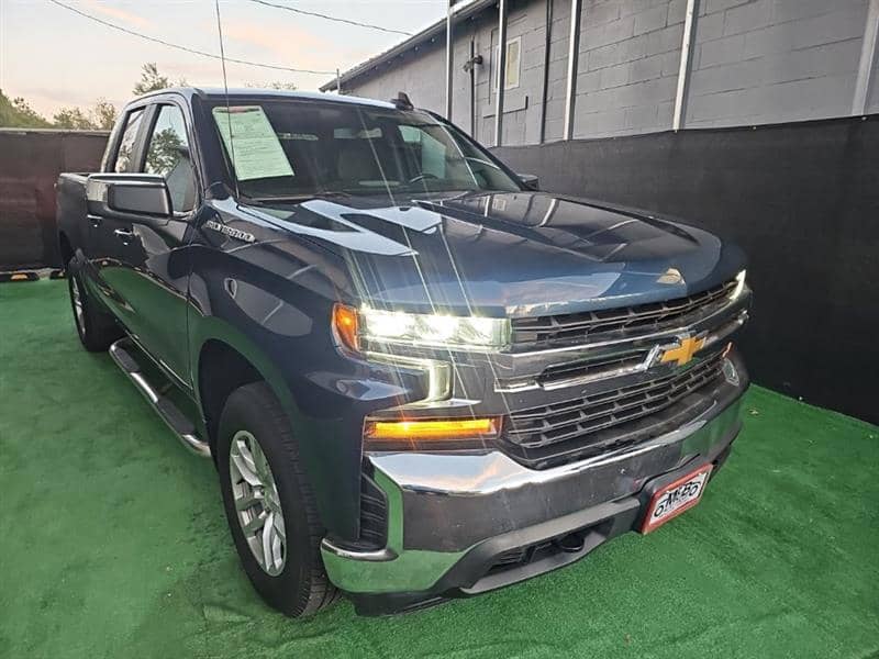 2019 Chevrolet Silverado 1500 LT, photo 1 of 11