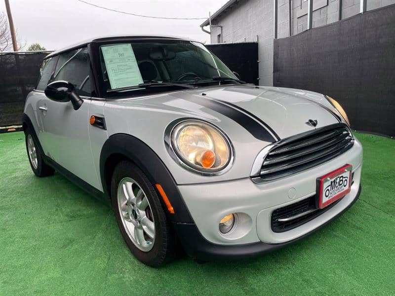 2013 MINI Hardtop, photo 1 of 11