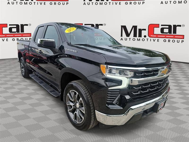 2023 Chevrolet Silverado 1500 LT, photo 1 of 11