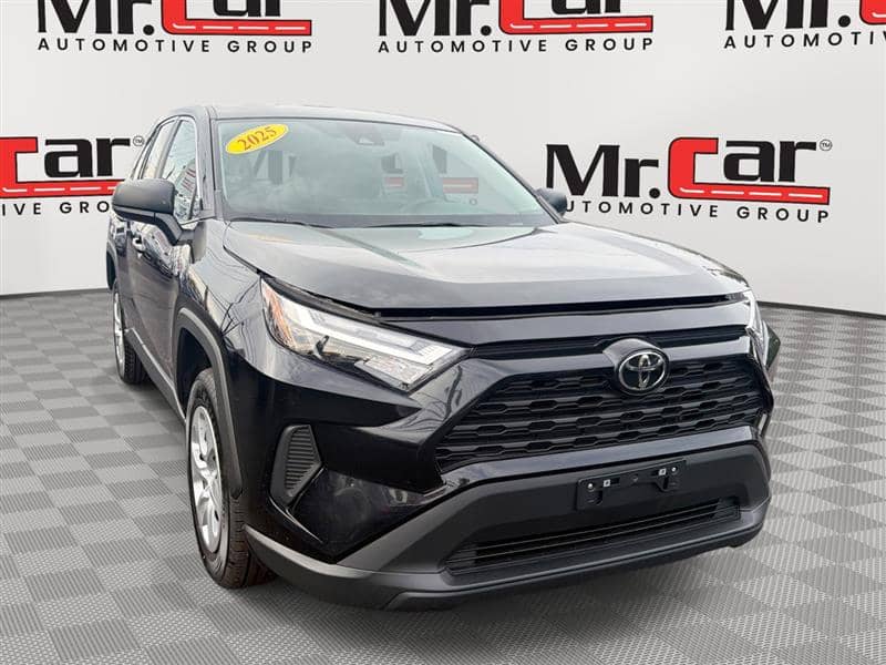 2025 Toyota RAV4 LE, photo 1 of 11