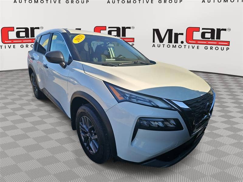 2023 Nissan Rogue S, photo 1 of 11