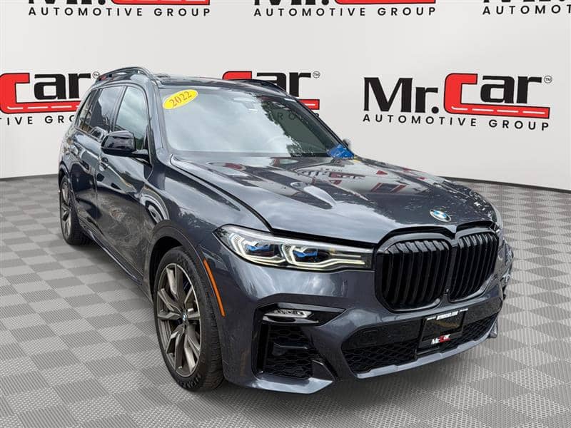 2022 BMW X7 M50i