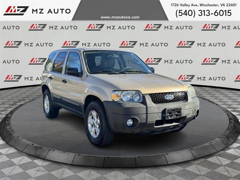 2007 Ford Escape XLT Sport Utility 4D, photo 1 of 11