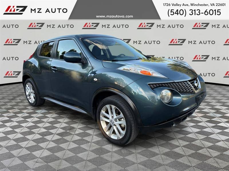 2011 Nissan Juke SV, photo 1 of 11