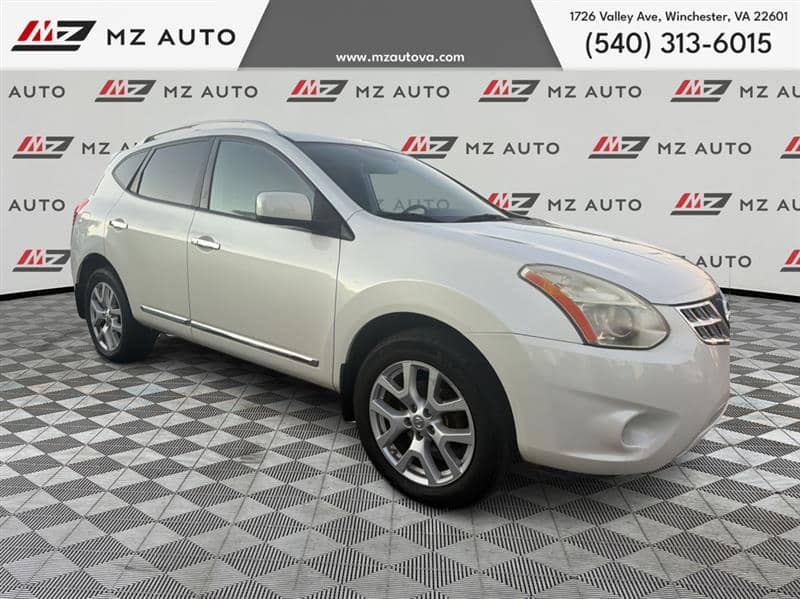 2011 Nissan Rogue SV, photo 1 of 11