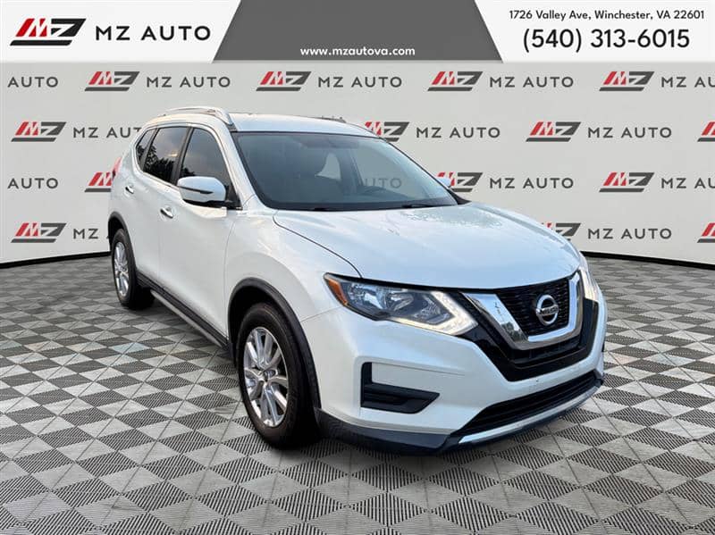 2017 Nissan Rogue SV, photo 1 of 9