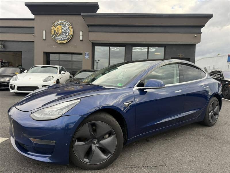 2020 Tesla Model 3 Long Range, photo 1 of 11