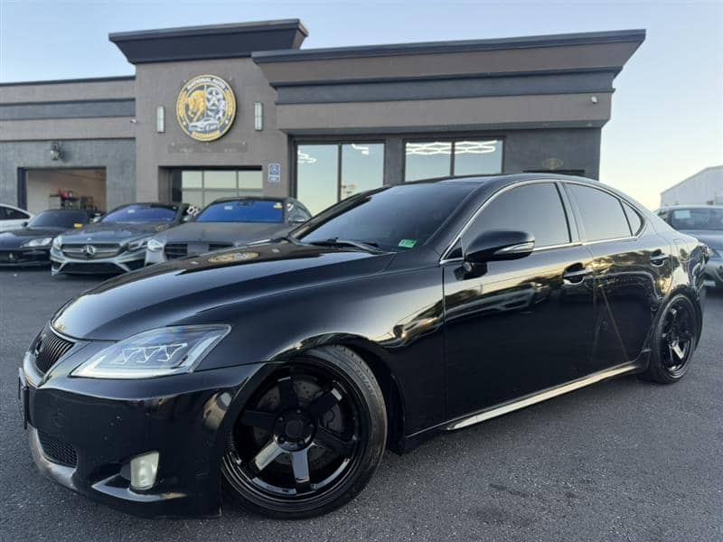 2010 Lexus IS 250, photo 1 of 11