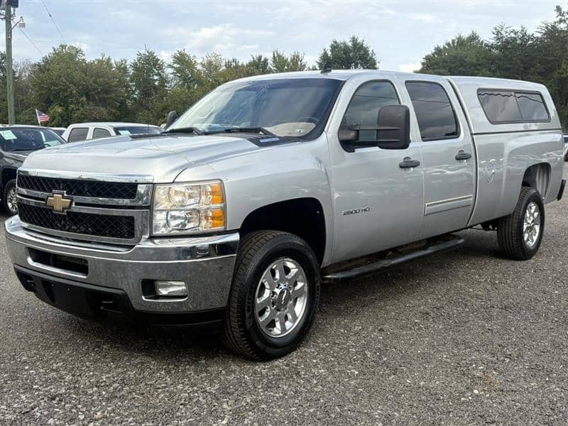 2011 Chevrolet Silverado 2500HD LT, photo 1 of 11
