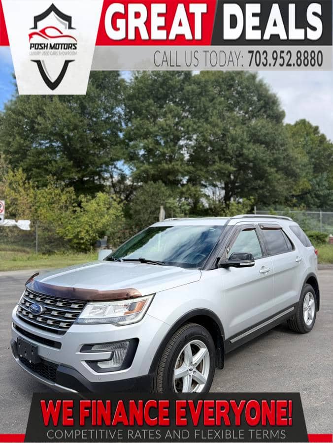 2017 Ford Explorer XLT AWD, photo 1 of 11