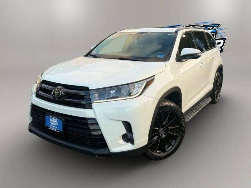 2019 Toyota Highlander SE Sport Utility 4D, photo 1 of 11