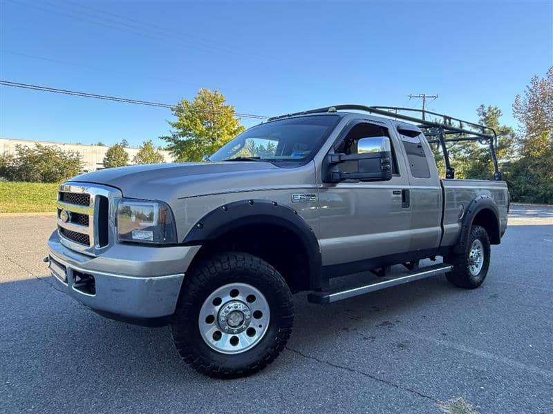 2006 Ford Super Duty F-250 XLT, photo 1 of 11