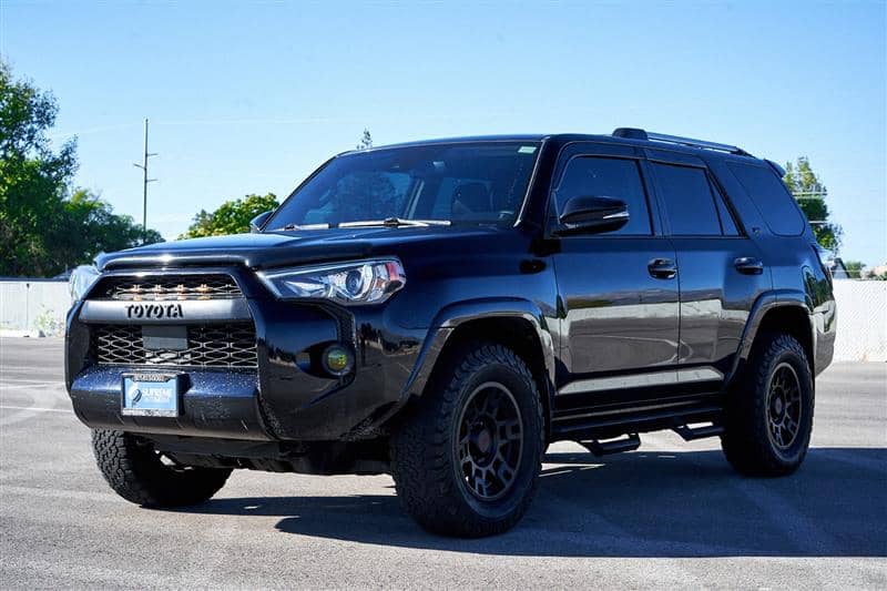 2021 Toyota 4Runner SR5 Premium, photo 1 of 11