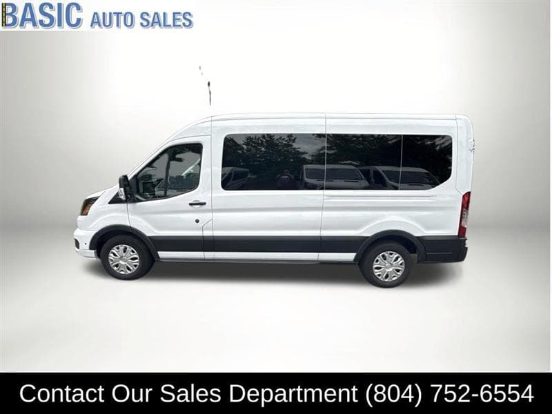 XLT Mid Roof 12 Passenger