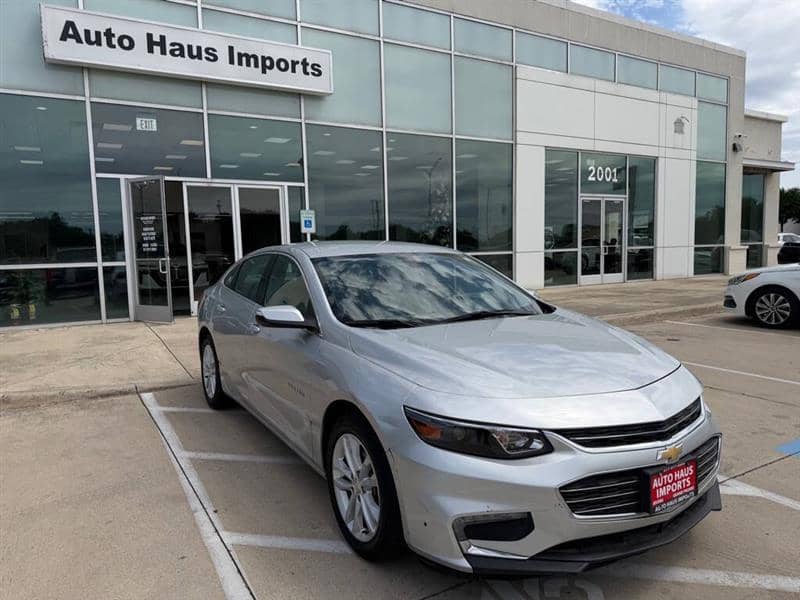 2018 Chevrolet Malibu LT 4dr Sedan, photo 1 of 11