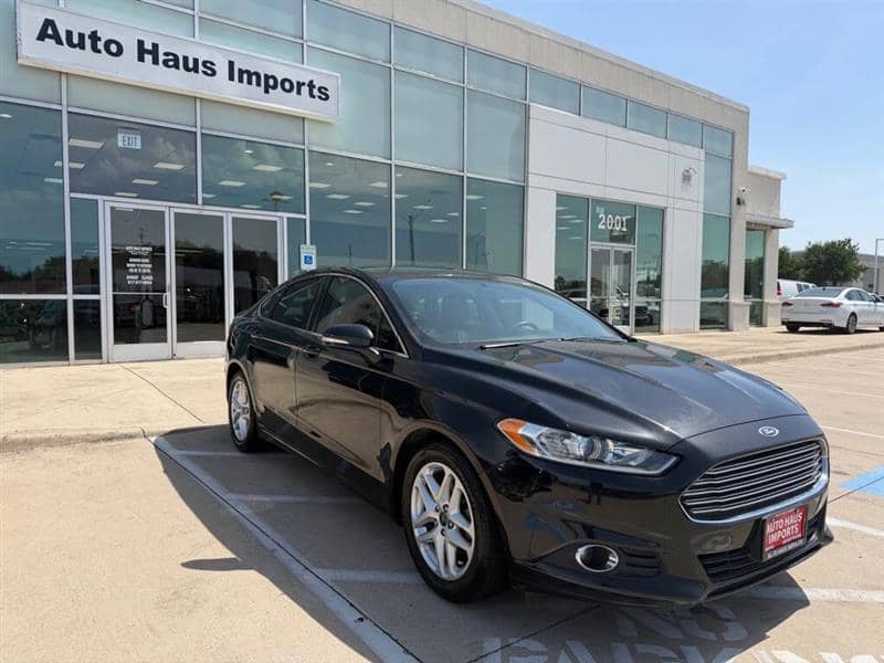 2015 Ford Fusion SE 4dr Sedan, photo 1 of 11
