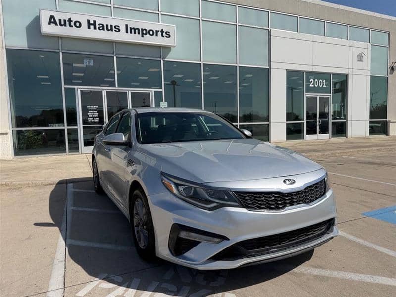 2020 Kia Optima LX 4dr Sedan, photo 1 of 11