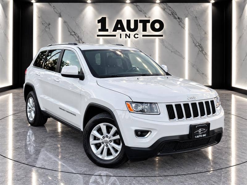2015 Jeep Grand Cherokee Laredo, photo 1 of 11