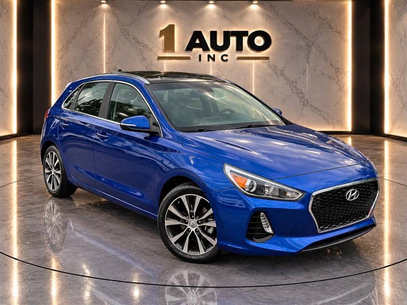 2020 Hyundai Elantra GT, photo 1 of 11