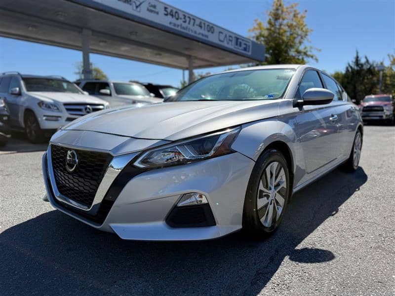 2020 Nissan Altima 2.5 S, photo 1 of 11