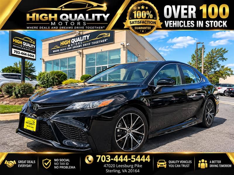 2023 Toyota Camry SE Sedan 4D, photo 1 of 11