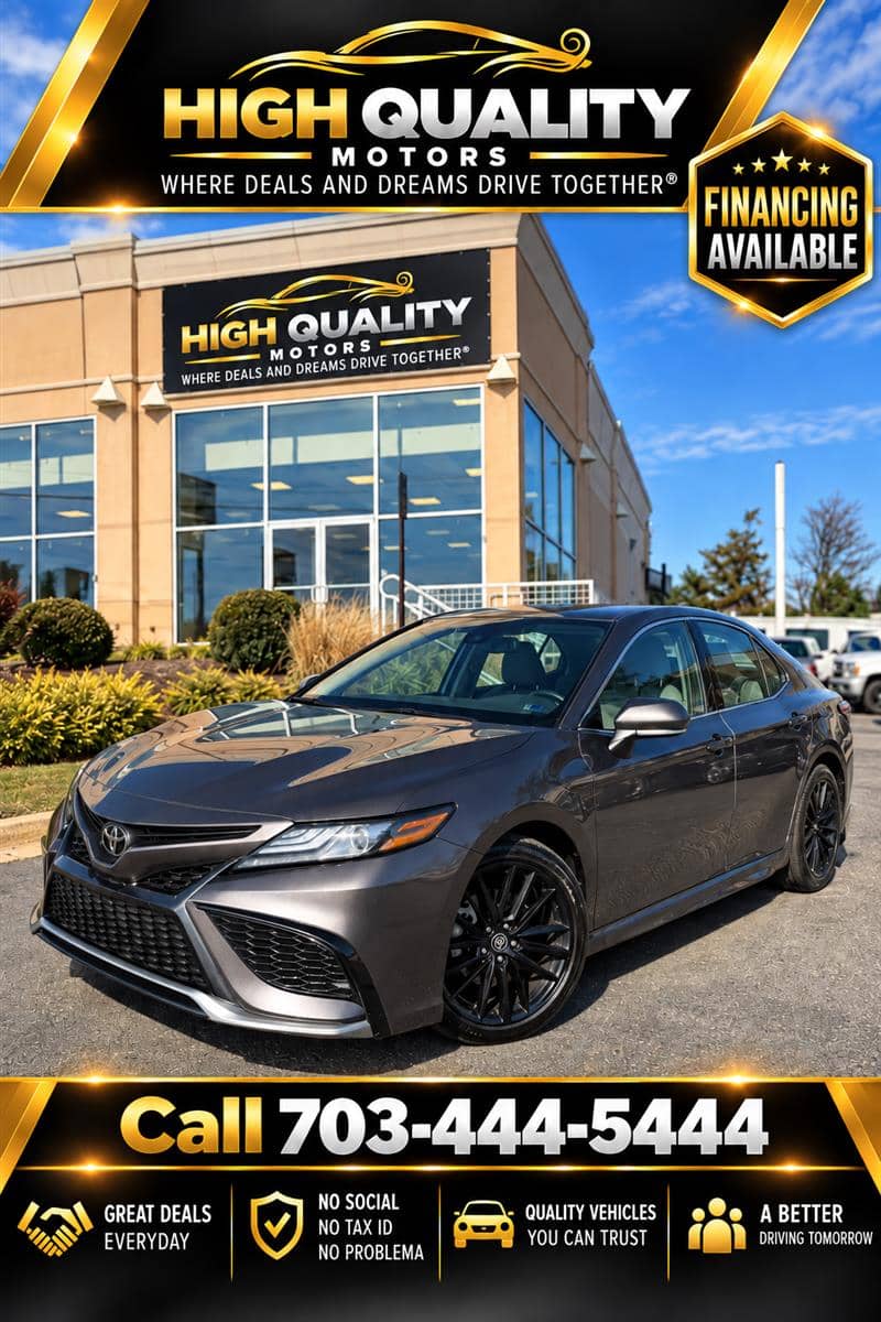 2024 Toyota Camry XSE, photo 1 of 11