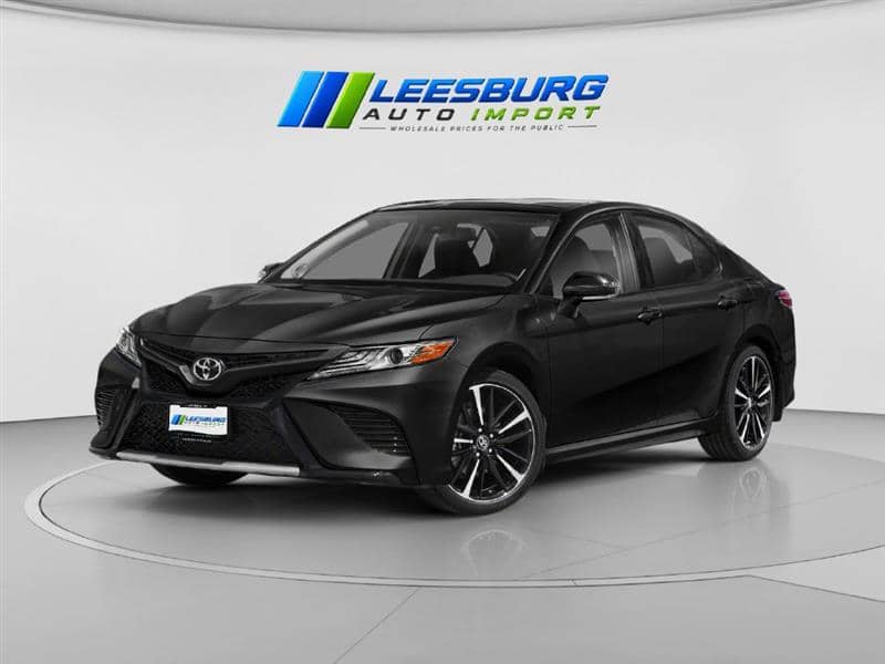 2019 Toyota Camry XSE, photo 1 of 10