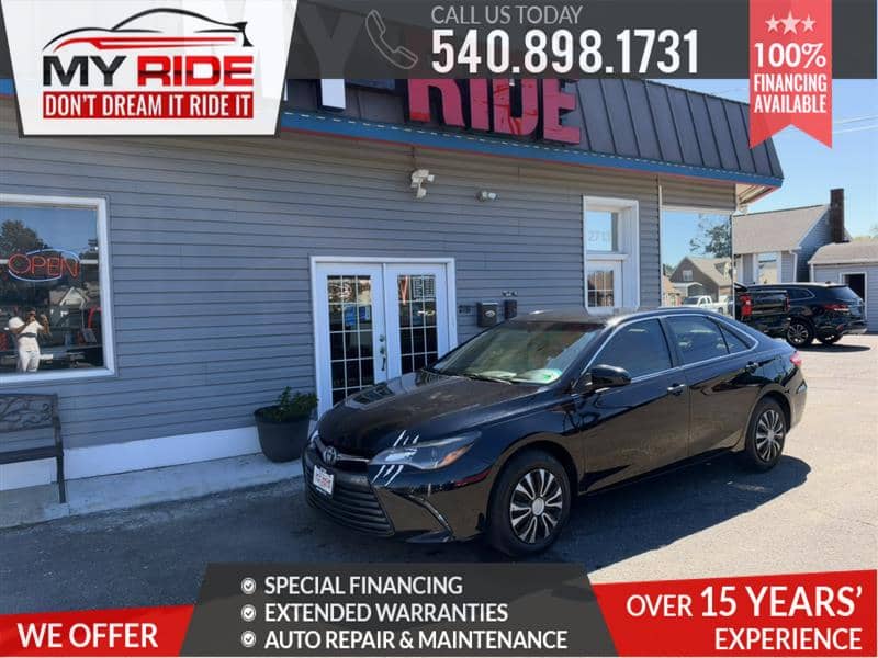 2016 Toyota Camry LE 4dr Sedan, photo 1 of 11